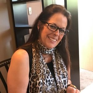 Meet your Posher, Catherine